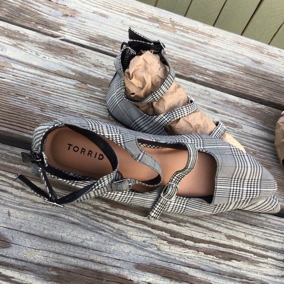 Torrid Plaid Triple Buckle 
Women’s Flats Size 9 W - Picture 3 of 8